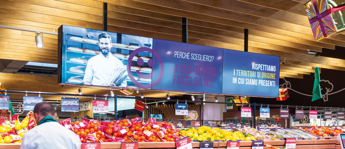 Iperal — LED wall nel reparto ortofrutta